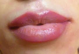 تاتو رژ لب سه بعدی تاتو رژ لب سه بعدی
